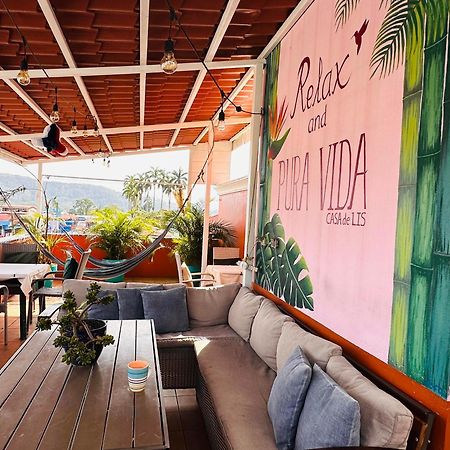 Casa De Lis Hotel & Tourist Info Centre トゥリアルバ エクステリア 写真